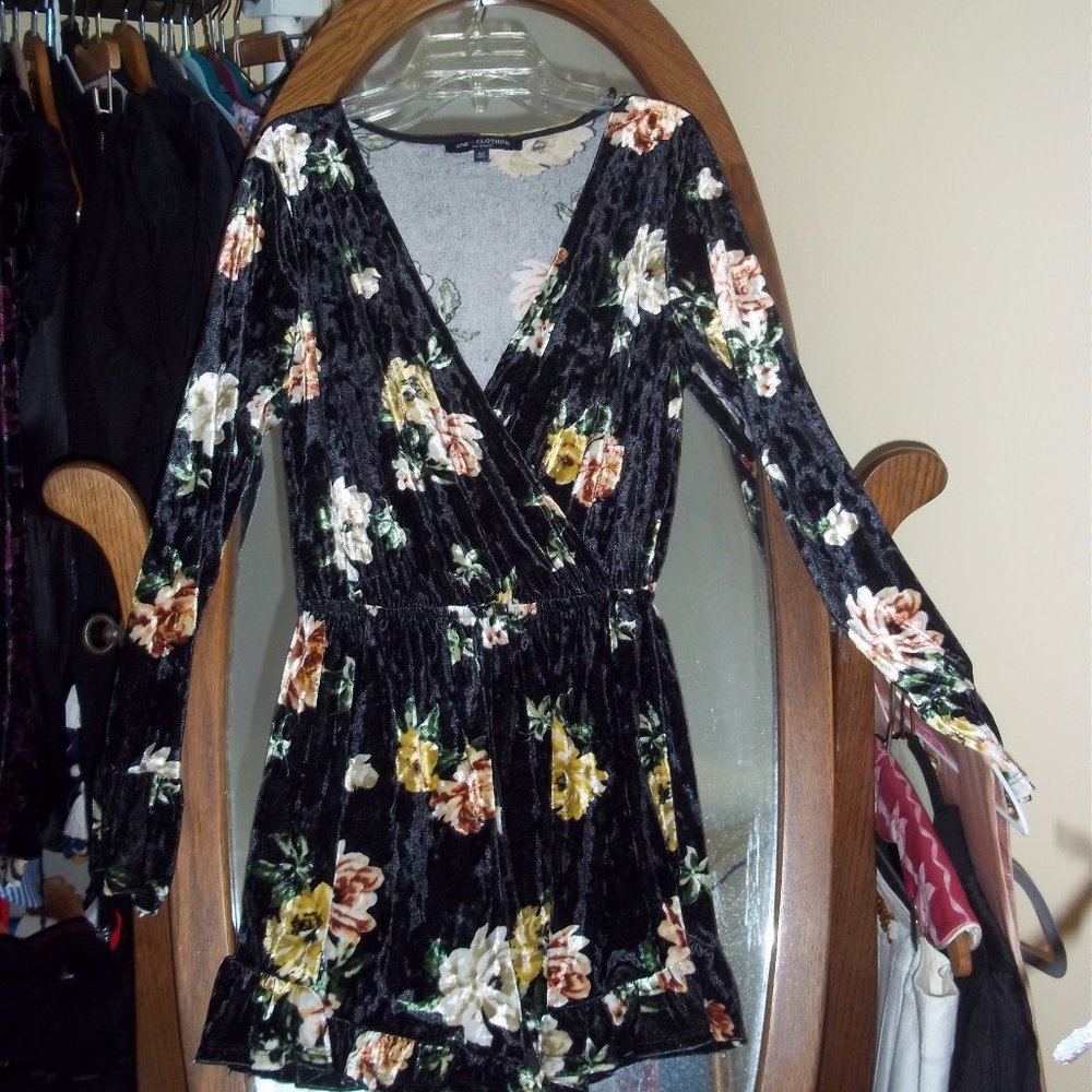 SHORT JUMPSUIT